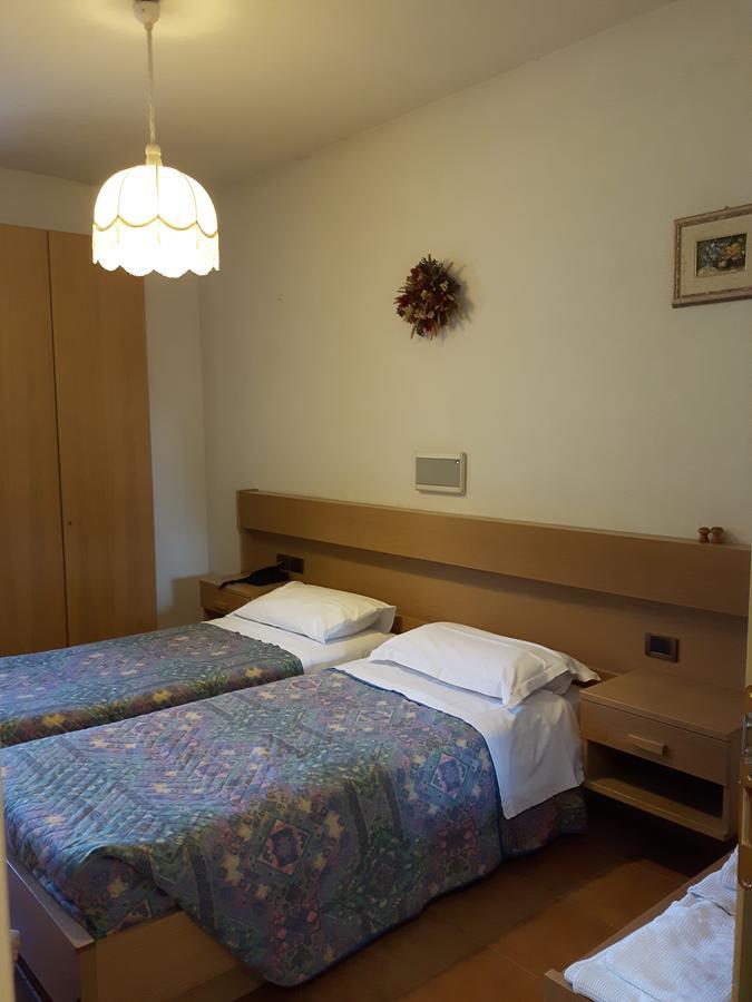Hotel Pizzo Degli Uccelli Castello Tesino Exteriör bild